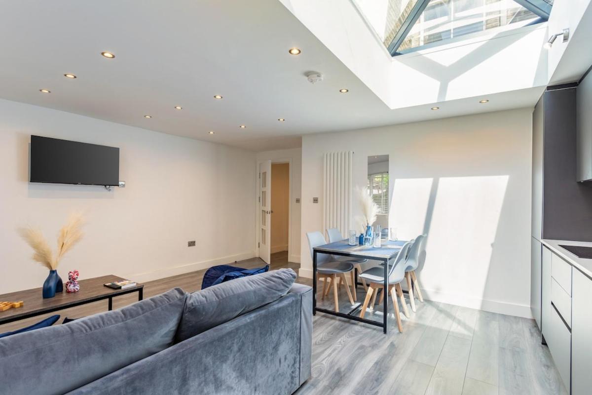 Stylish 2-Bed Flat In The Heart Of West Hampstead Daire Londra Dış mekan fotoğraf
