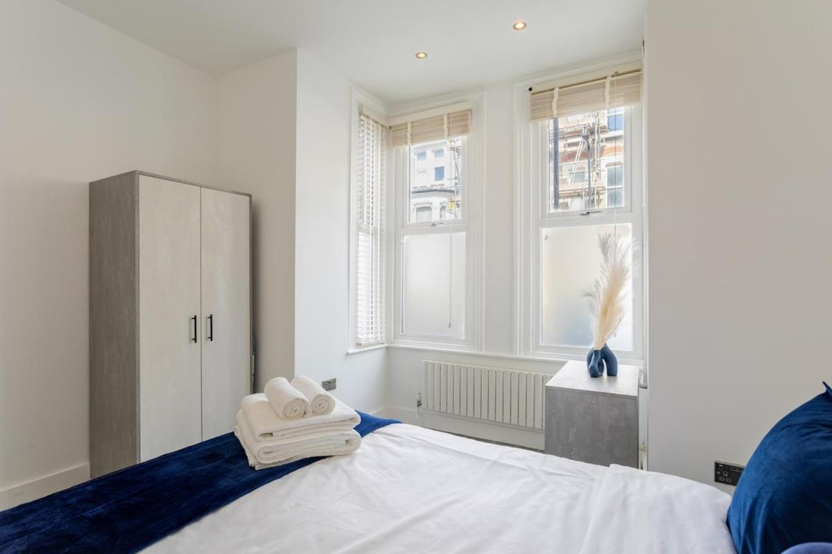 Stylish 2-Bed Flat In The Heart Of West Hampstead Daire Londra Dış mekan fotoğraf