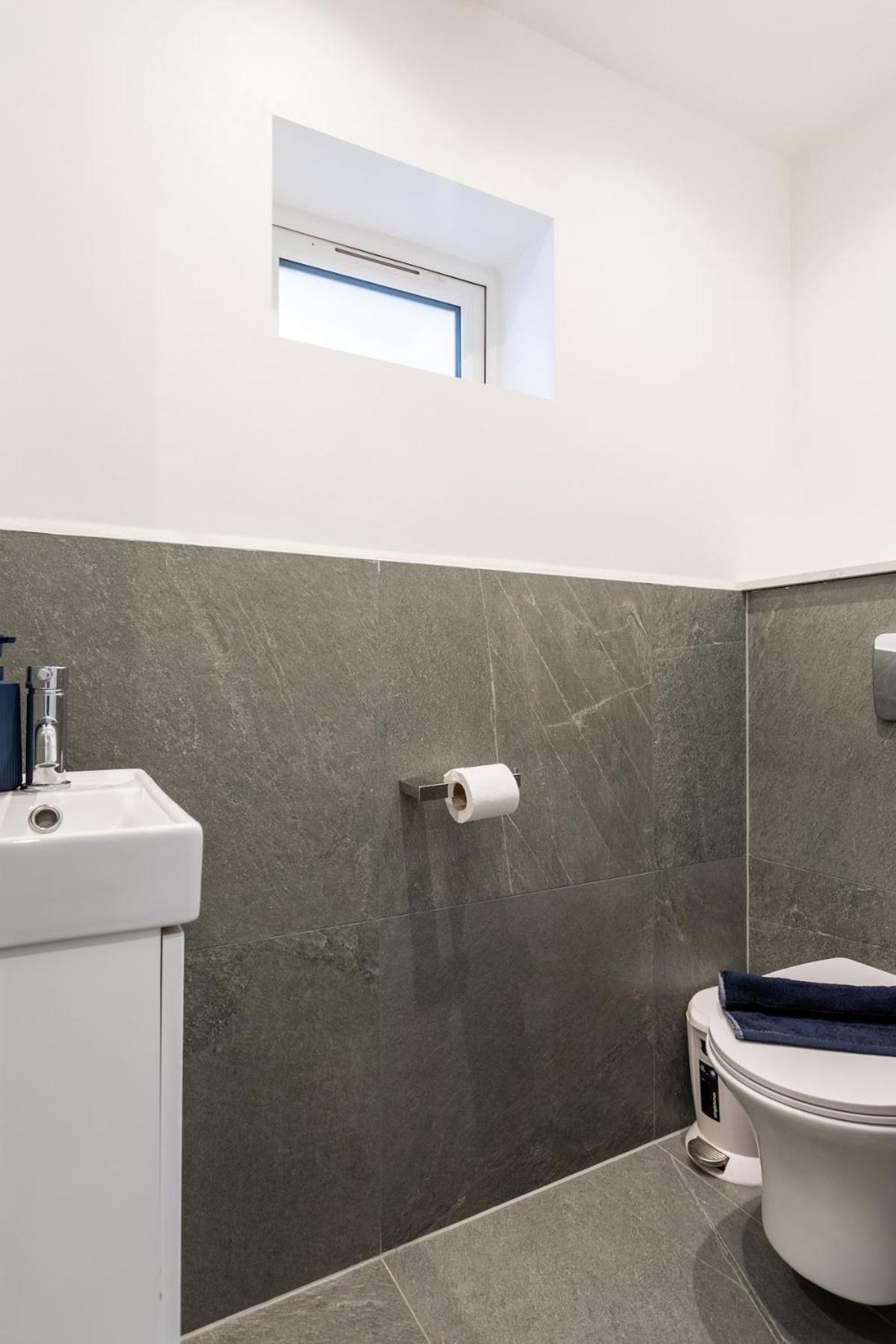 Stylish 2-Bed Flat In The Heart Of West Hampstead Daire Londra Dış mekan fotoğraf